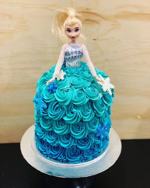 Elsa barbie cake